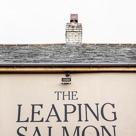 The Leaping Salmon Hotel เยลเวอร์ตัน ภายนอก รูปภาพ