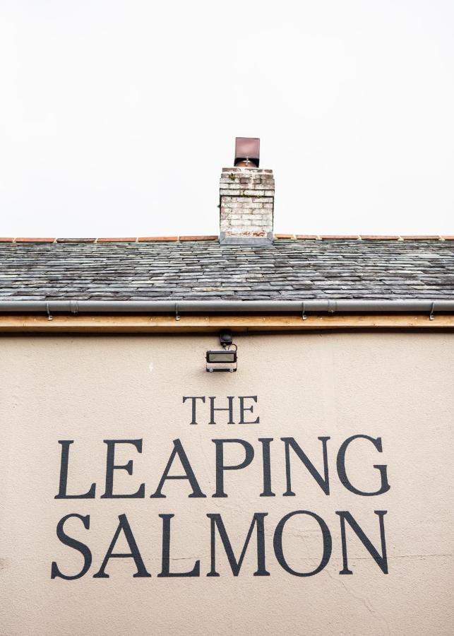 The Leaping Salmon Hotel เยลเวอร์ตัน ภายนอก รูปภาพ